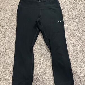 Nike 3/4 Length DRI-FIT Women's Leggings
